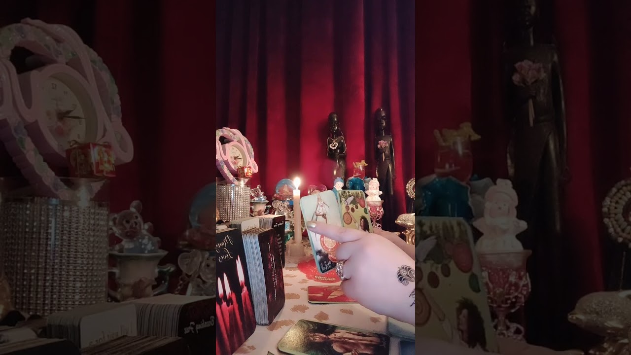 برج الحوت انا من كتر خوفي اني افقدك اتصرفت بطريقه انا دلوقتي بدفع تمنها غالي🥹مفيش حد حبني بجد غيرك💔