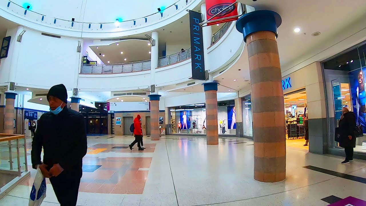 Walking Through Slough Town Centre and Shopping Mall | Slough Berkshire UK
