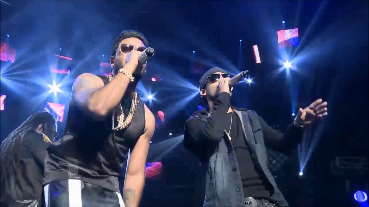 24. Ella Me Dice (Motivan2 Live) - Zion y Lennox Ft. Arcangel + Descarga Mp3