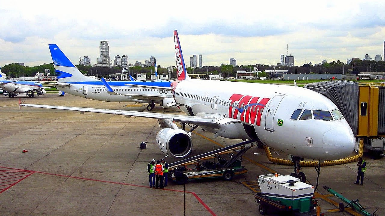 Airstart + vuelo Buenos Aires a São Paulo LATAM Airbus A320 + Imágenes Aeroparque + Skye Bar