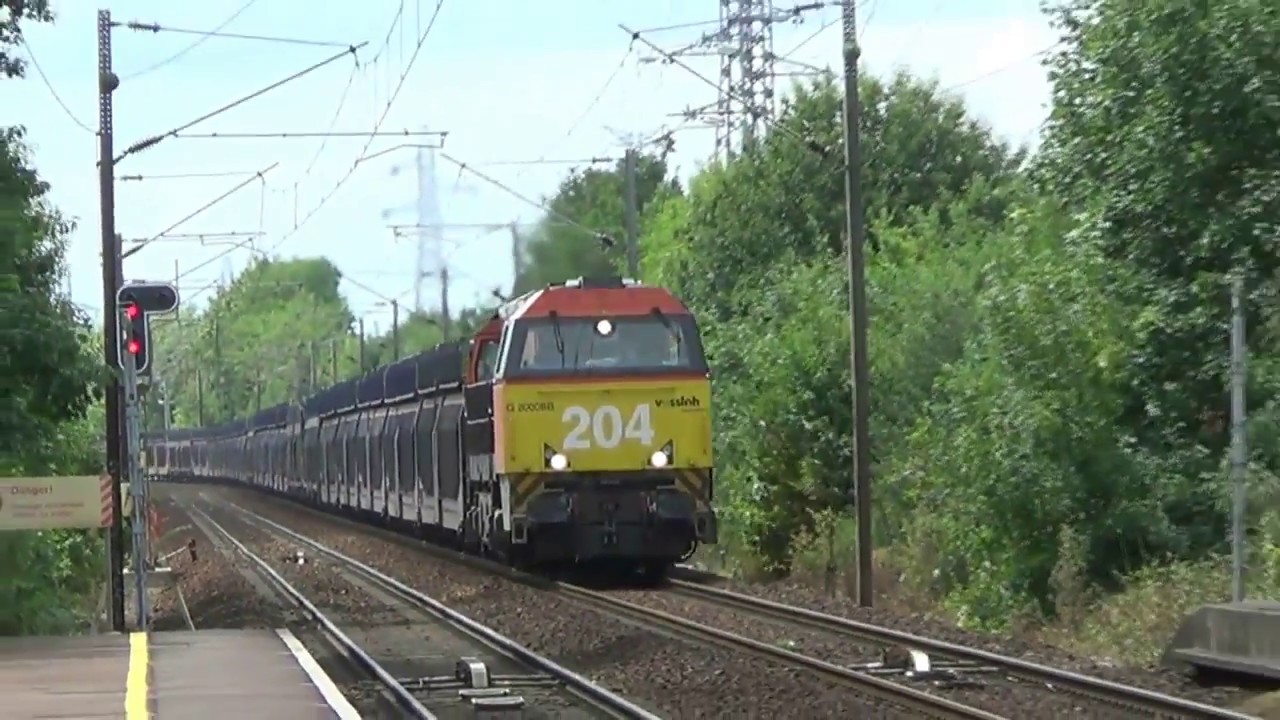 Trains de Fret et TGV à Rennes ( 2015 )