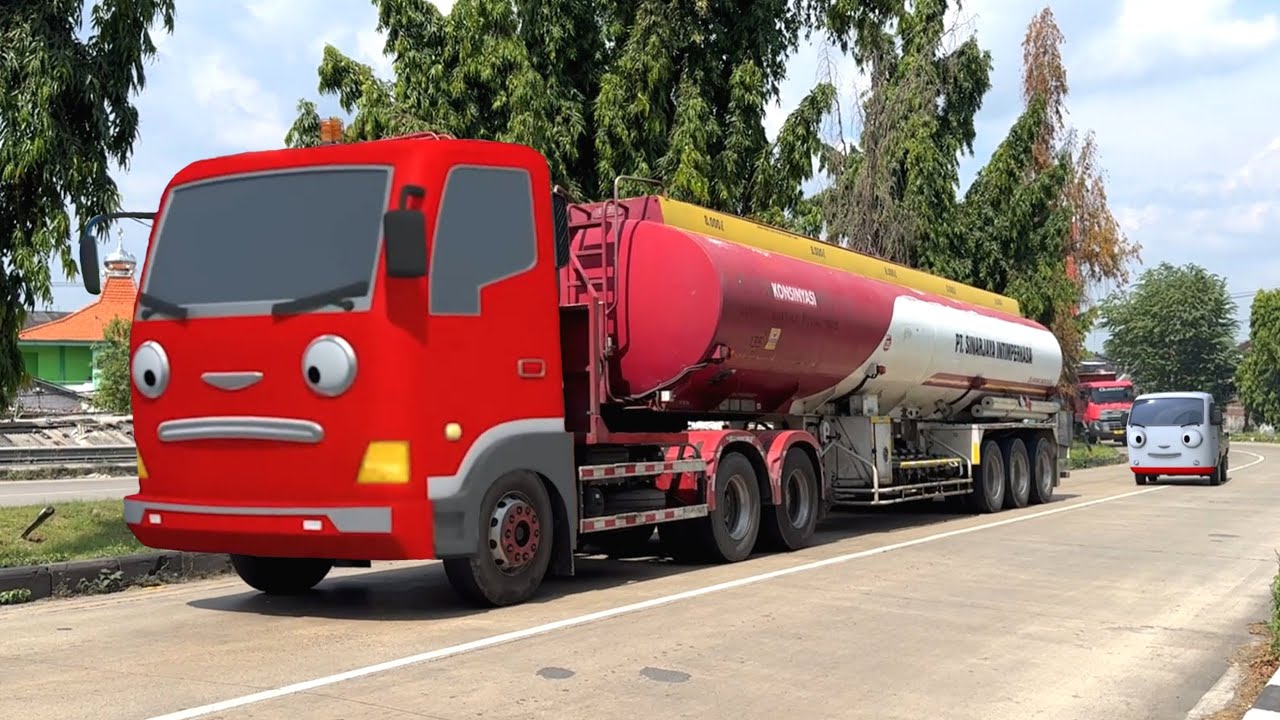 Disini Markas Truk Tangki Pertamina Dan Truk Kontainer Mirip Frank Kawan Tayo