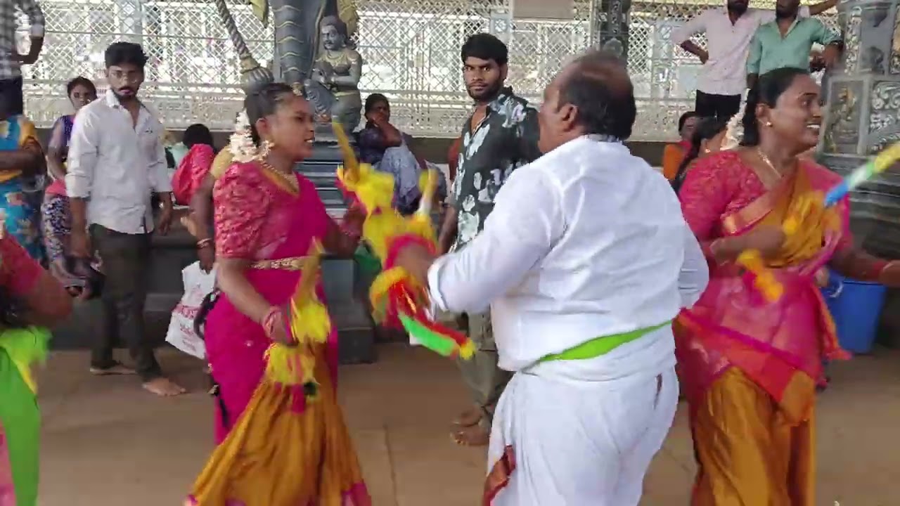 Dwarka tirumala Venkateswara Temple daggara kolatam 