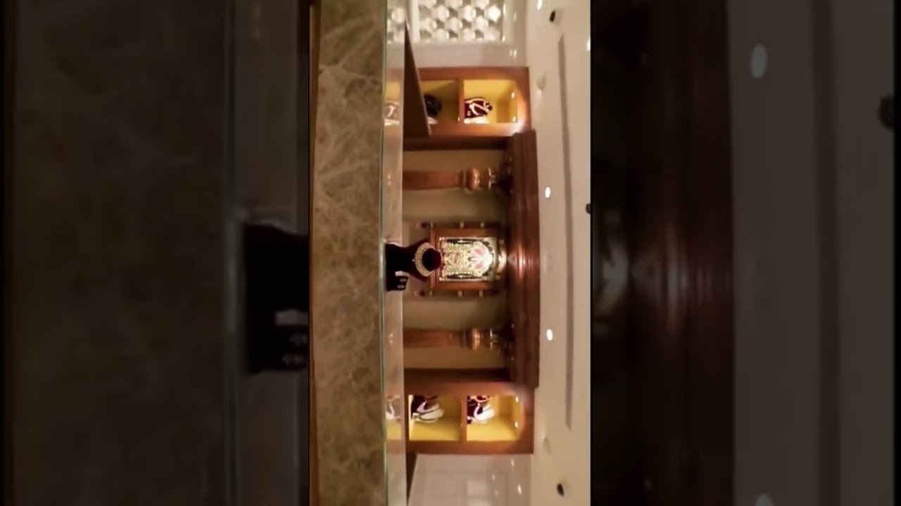 Where traditional craftsmanship meets a loving, welcoming experience, each jewellery has a story.