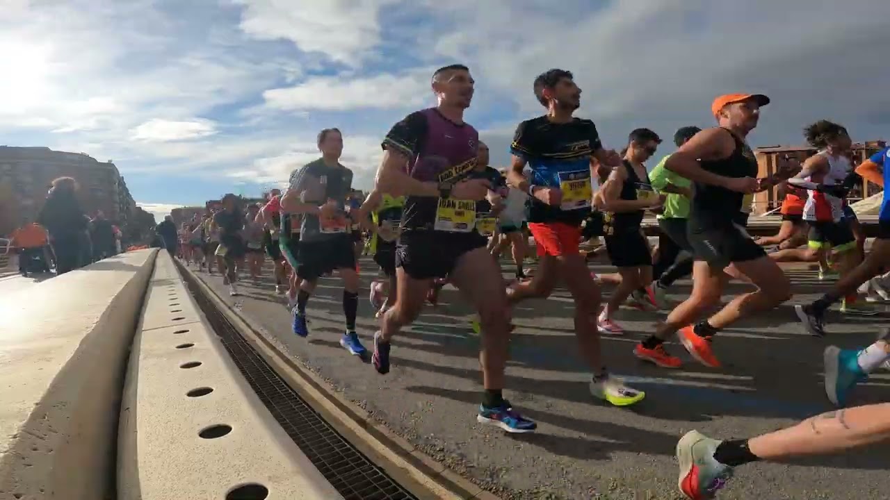 Zurich Maraton Barcelona 2024, cámara fija en km 10