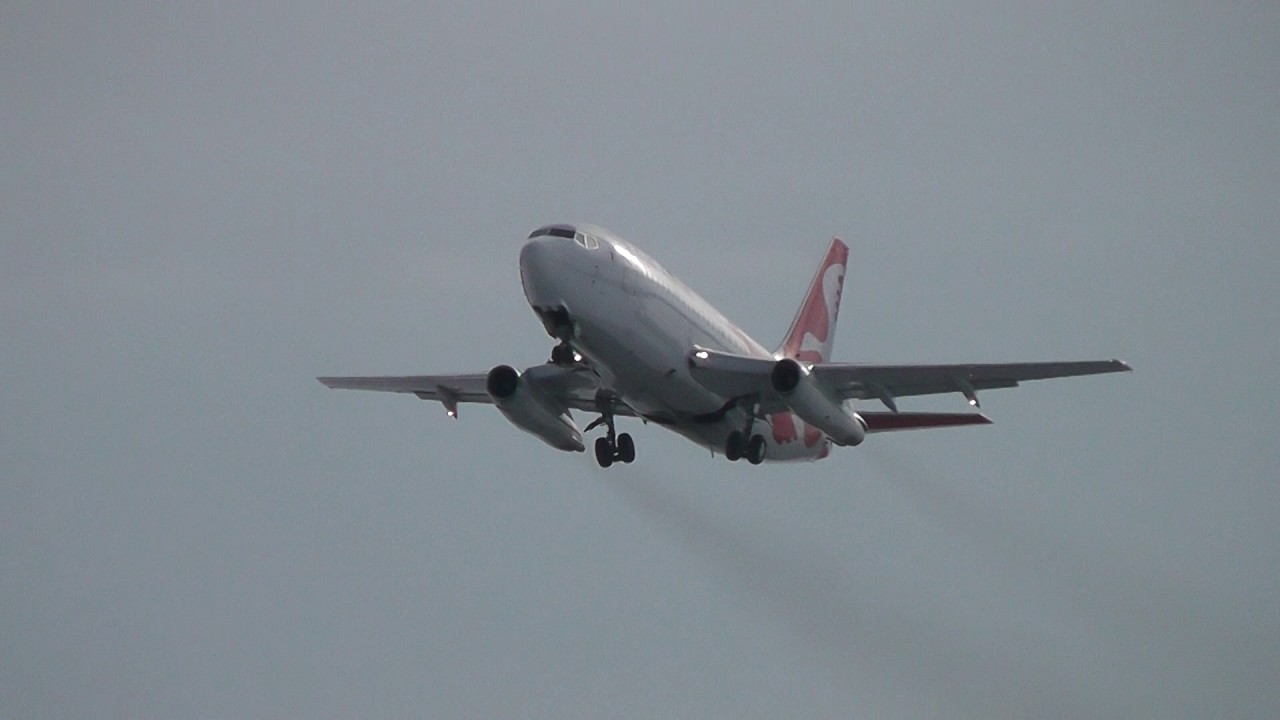 Air Inuit | Boeing 737-200 take-off | C-GAIG | Val-d'Or (CYVO)