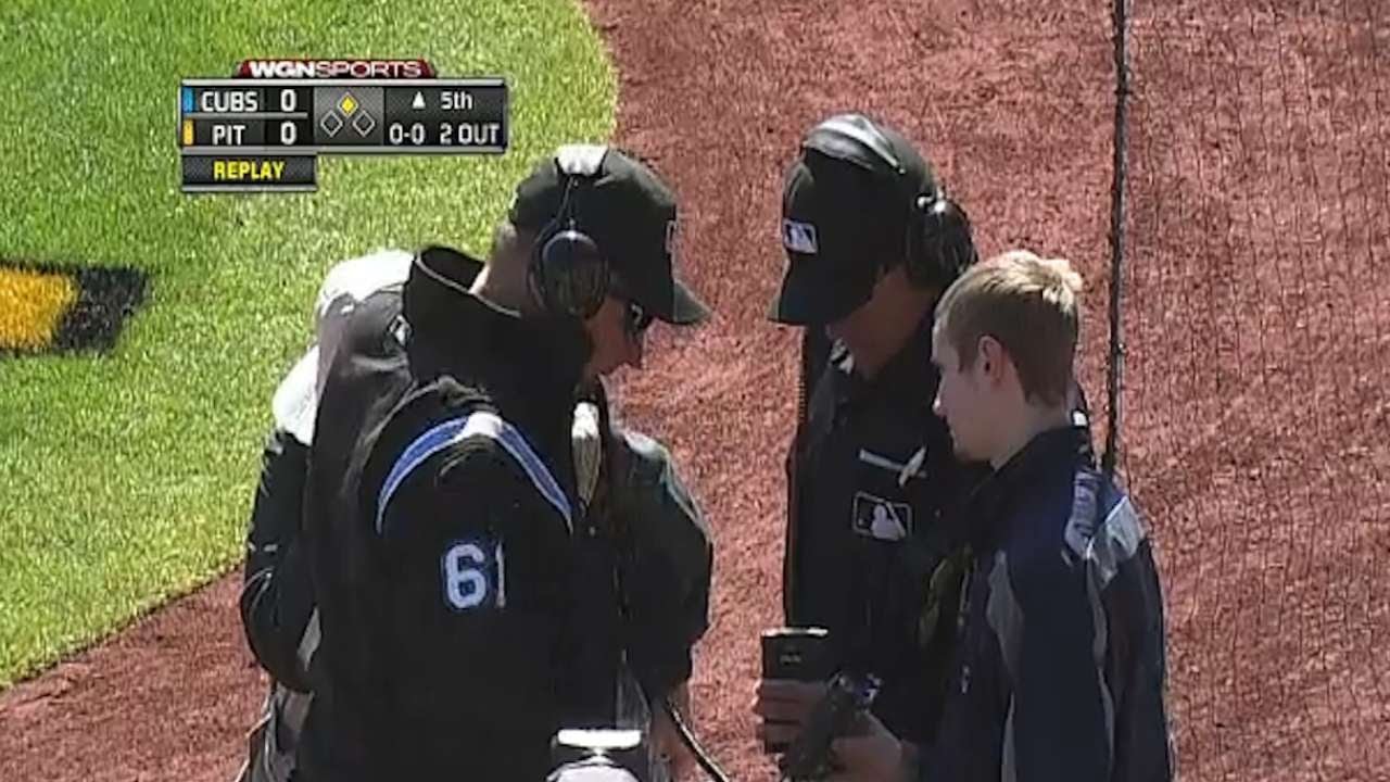 CHC@PIT: The Cubs challenge an out call at first