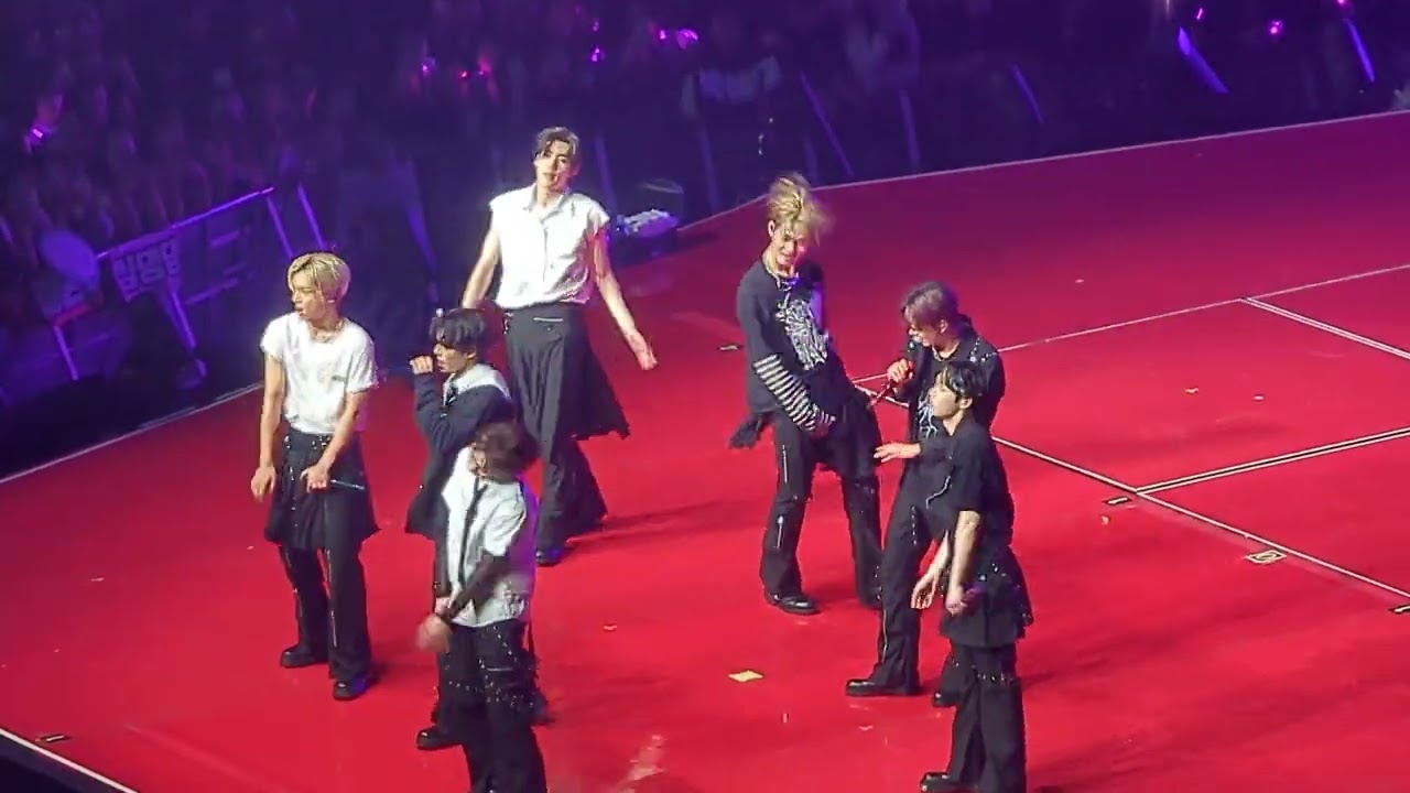 20231018 Enhypen Live @ Prudential Center - Attention, please!, ParadoXXX Invasion, Tamed-Dashed