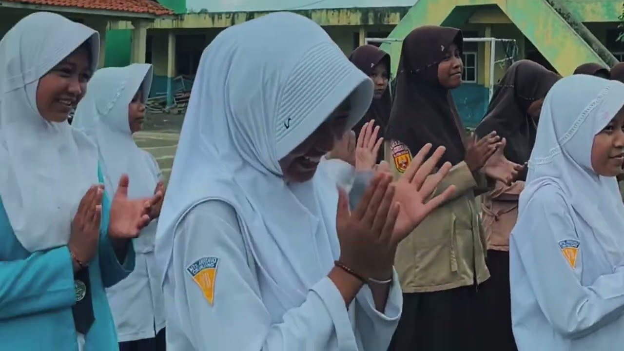 Pelantikan pengurus OSIS periode tahun 2026-2027