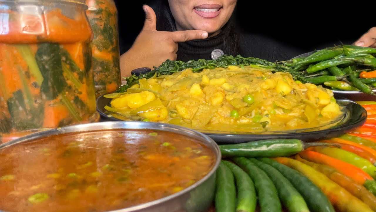 Kimchi achar khurshani sanga vangko chatani motar kosha tarkari veg khana eating mukbang 