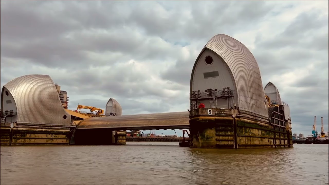 Thames by Sailboat
