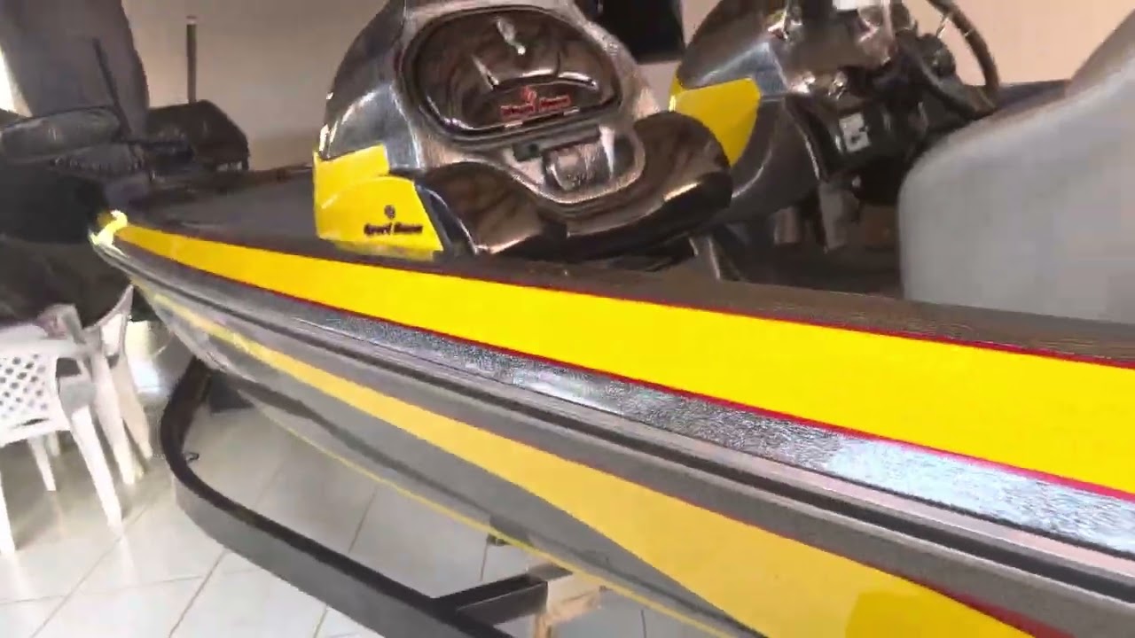 Sportbass da Megabass com motor Mercury 250HP ProXs