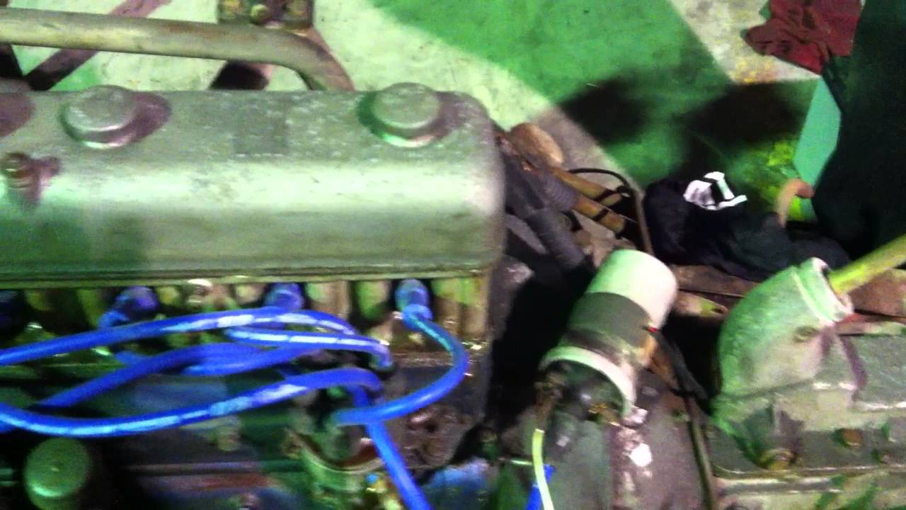 Fiat 1500 6 cyl race engine running