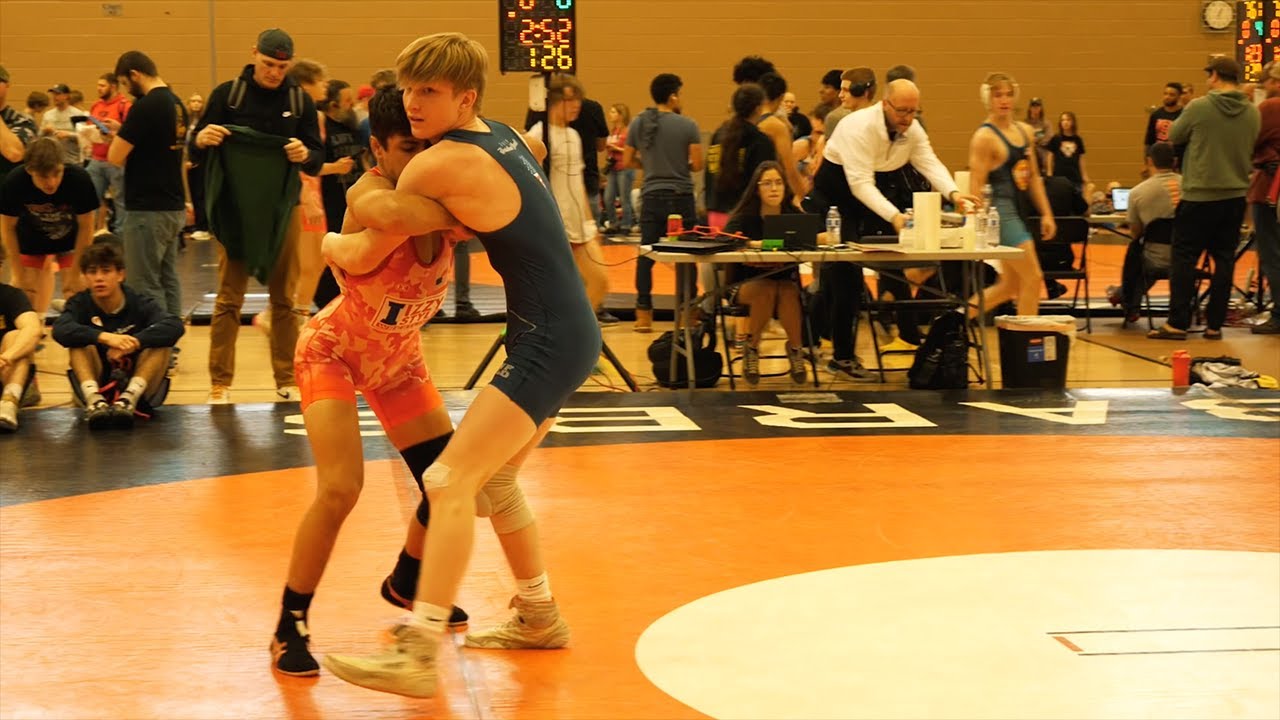 Theodore Flores of Izzy Style Wrestling [R] v. Caleb Scott of Bethalto [G] (126)