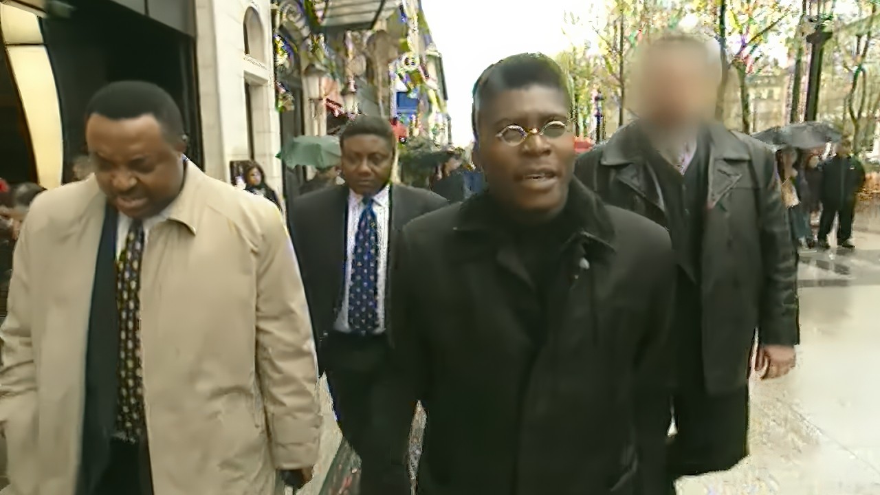 Teodorin, fils du président africain Obiang Nguema, fait son shopping à Paris