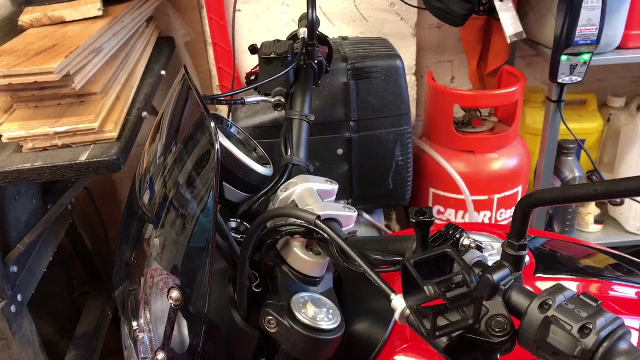 Ducati Scrambler (Dart fly screen)