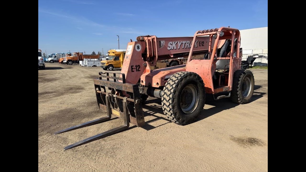 2005 JLG 8042 Telescopic Reach Lift