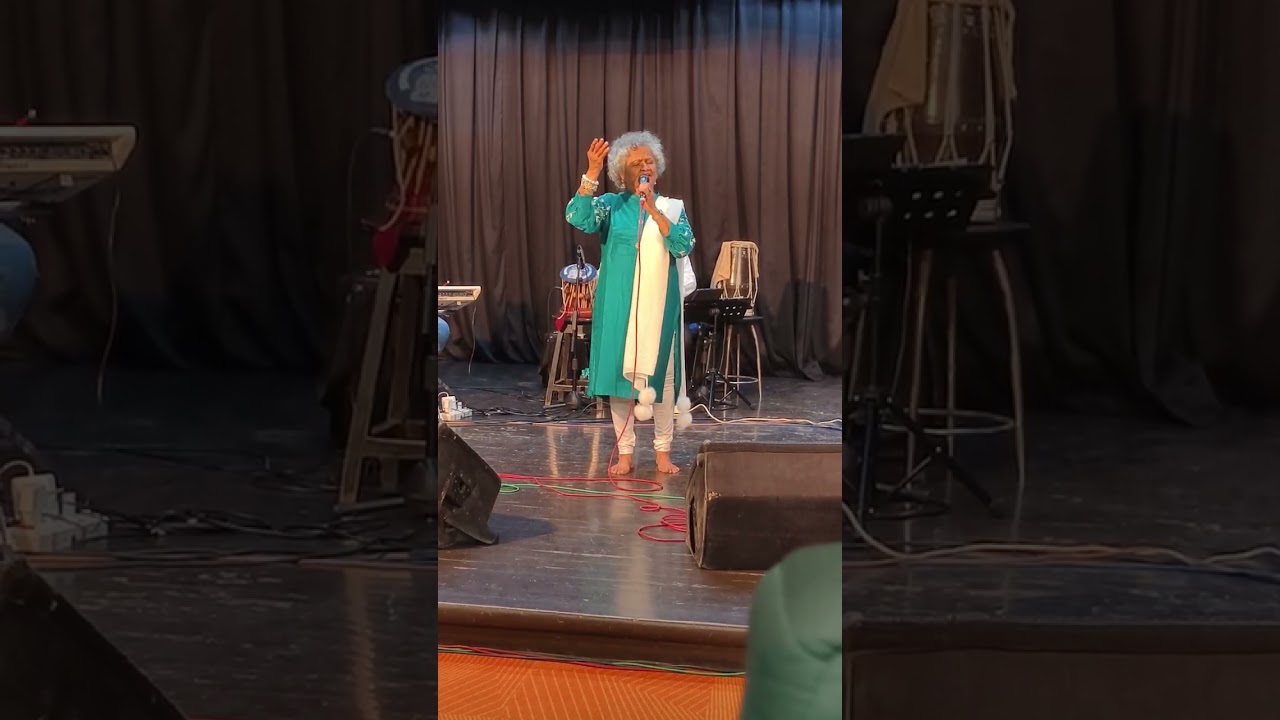 #TumMileDilKhile#LiveMusic#SoulfulSinging#StandingOvation#OnceMore#AudienceLove#HeartTouching