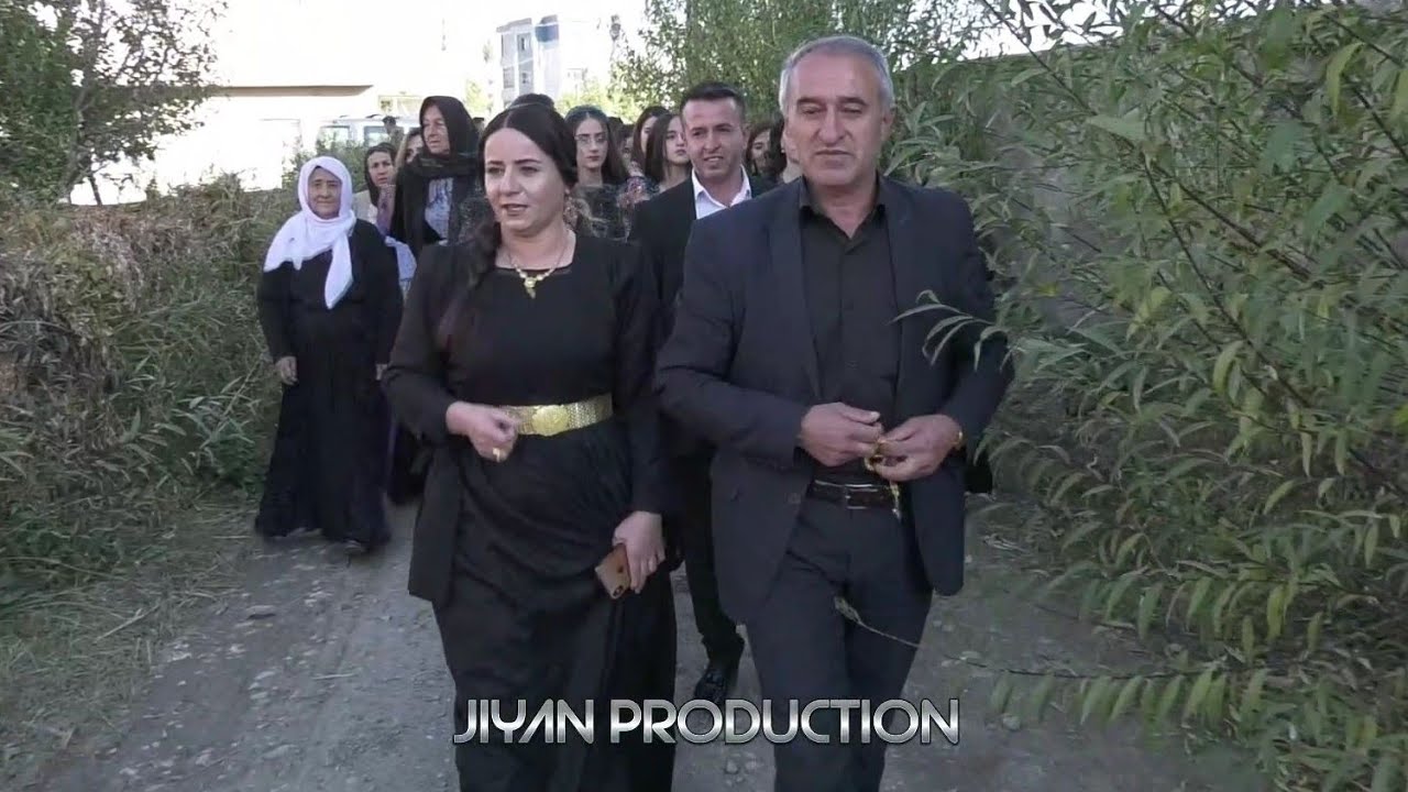 Ayvalık ailesinin düğünü ( Yüksekova Düğünleri)