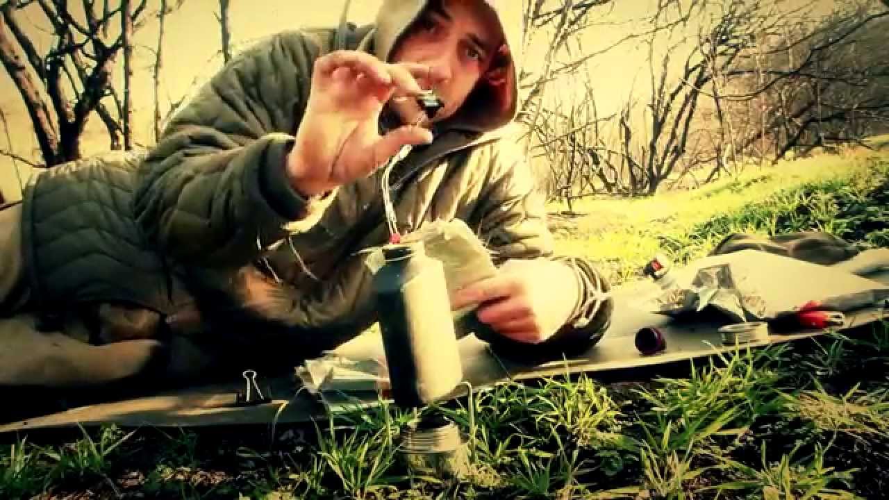 Ничего лишнего. Просто готовим чай в походе.