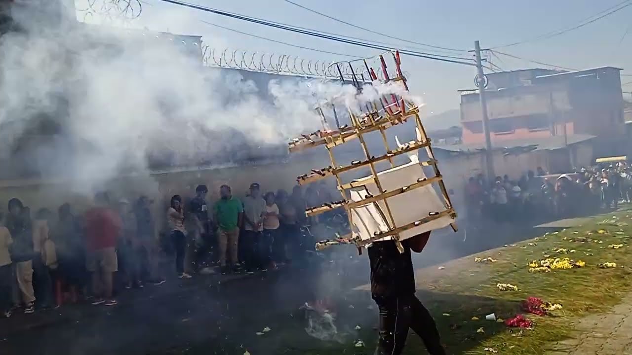 Quema de torito de honor ala inmaculada concepción de la divina Providencia, virgen de los reyes2026