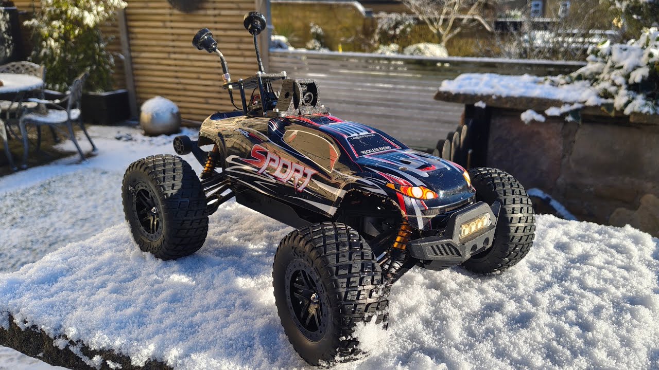 FPV RC car Driving in Snow