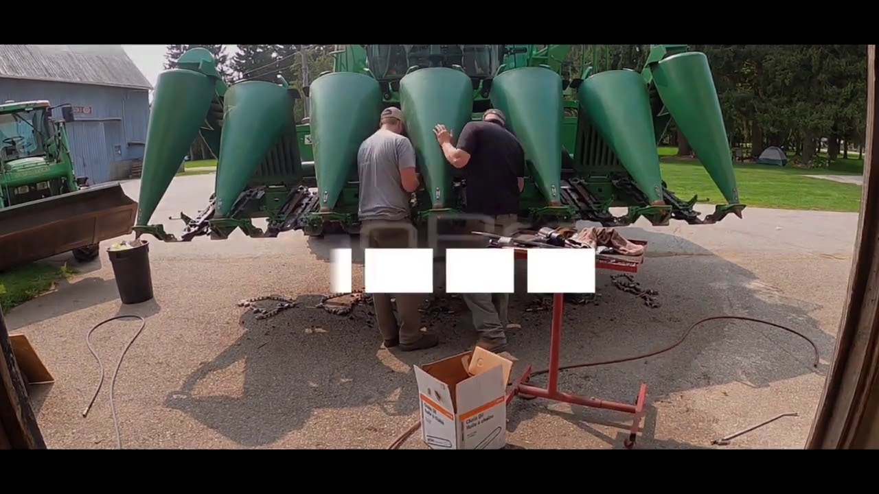 693 corn head new Chains and sprockets Getting ready for harvest 2020