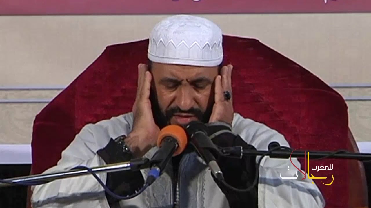 القارئ الشيخ عبد العزيز الكرعاني يبدع في ملتقى أولاد عبو الأول للقرءان الكريم