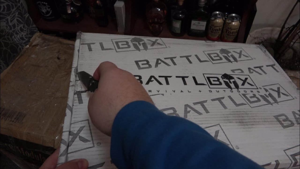 BATTLBOX: Миссия № 131 (январь 2026 г.) Понятия не имею, для чего нужны эти винты на этом ноже...