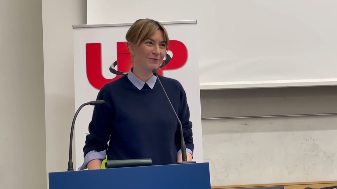 Dr Katarzyna Kasia. 