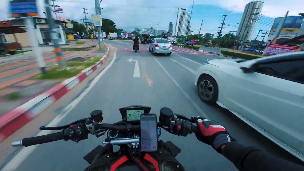 Road therapy with the Streetfighter V4S + Akrapovič