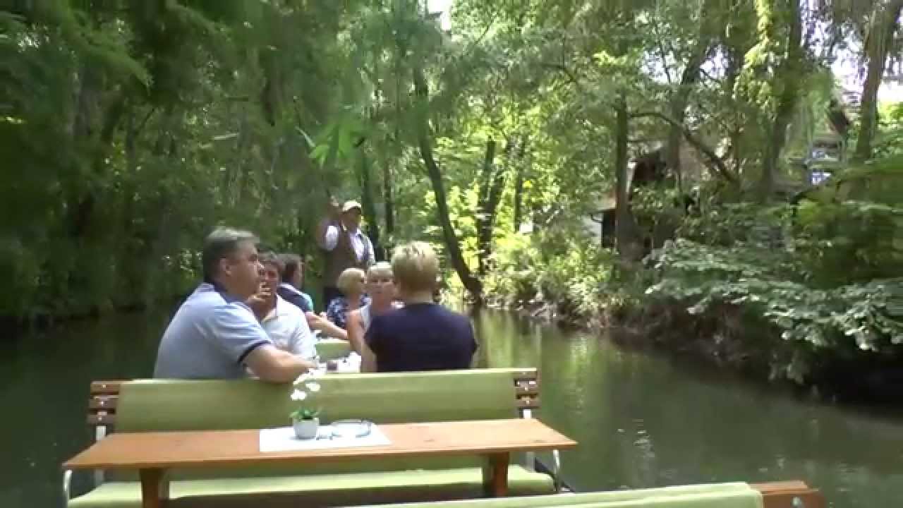 Kahnfahrt in Burg Spreewald zum Barfuss-Park