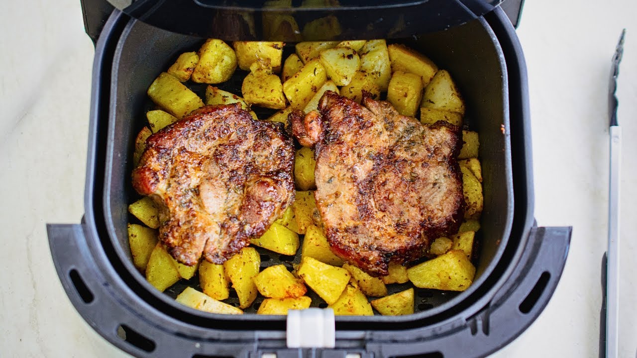 Cum să faci ceafă de porc suculentă 🥩 și cartofi aurii la air fryer – trucuri și rețetă pas cu pas