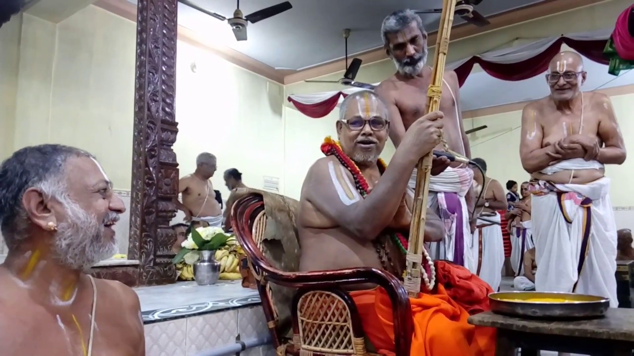 H  H  Srimath Azhagiya Singar at Nanganallur   Arul Aasi