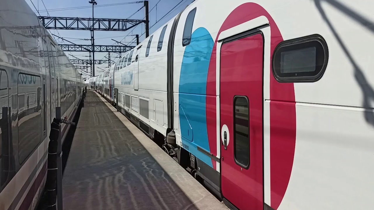 TGV OUIGO estacionado en Cerro Negro