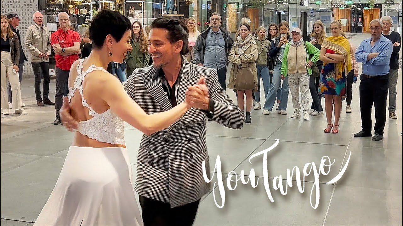 Fabián & Michaela Lugo – La Colegiala