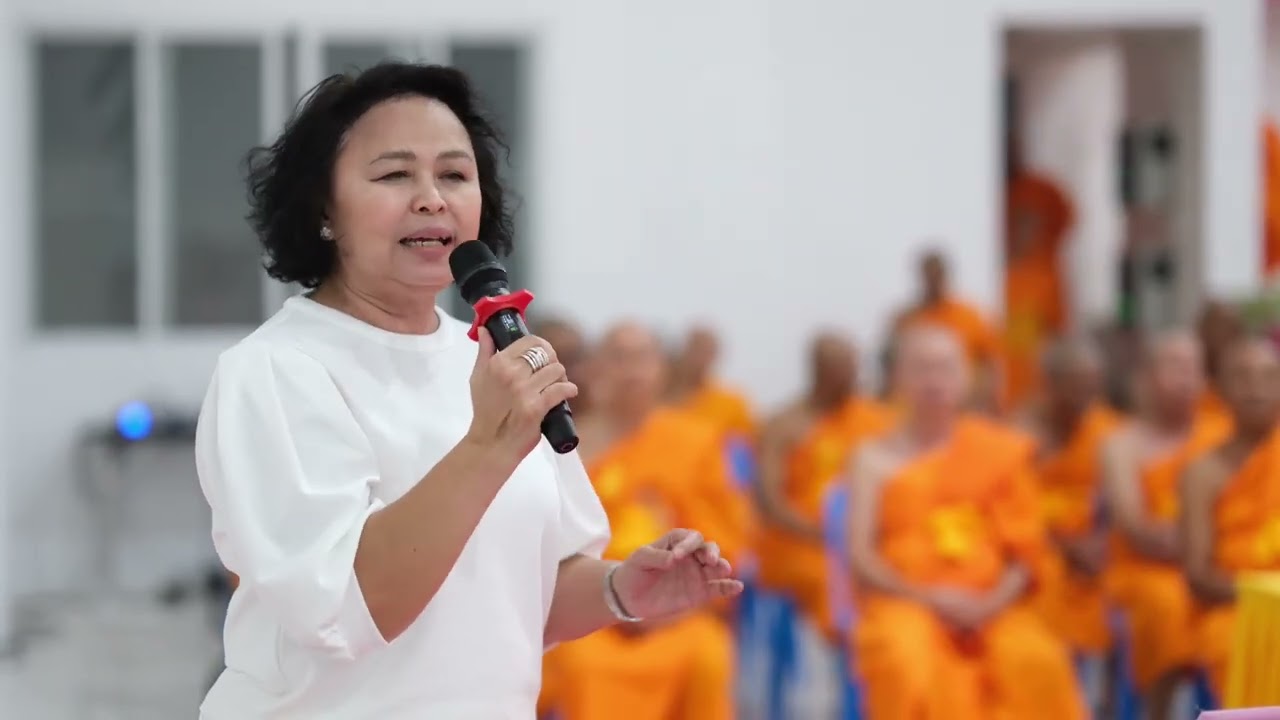 เพลง อนุสรณ์สถานพระมงคลเทพมุนี (ร้องสด)โดย คุณนิตยา บุญสูงเนิน ไพเราะ ปลื้มปิติมากค่ะ