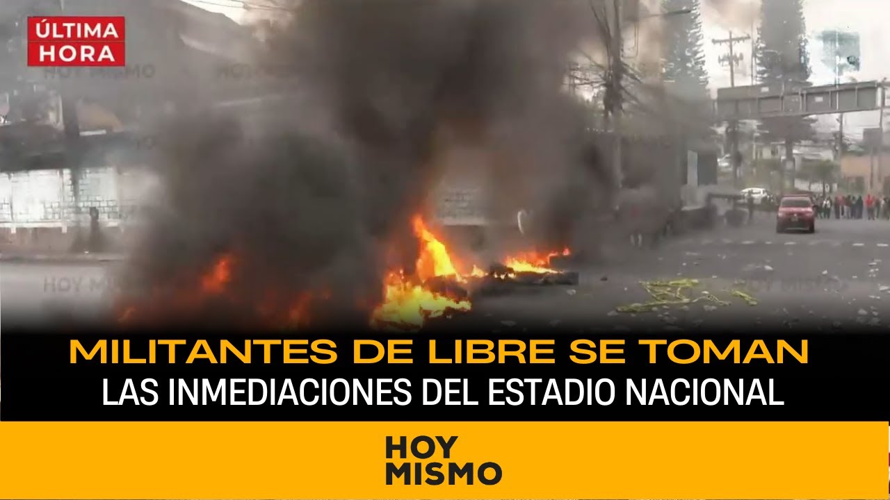 Militantes de LIBRE se toman las inmediaciones del Estadio Nacional "Chelato Uclés", Tegucigalpa