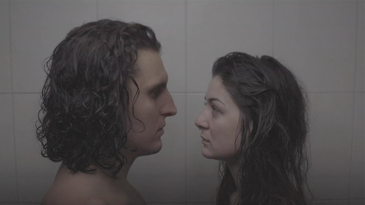 Realita - b&aacute;sně ze sprchy (Official Video)