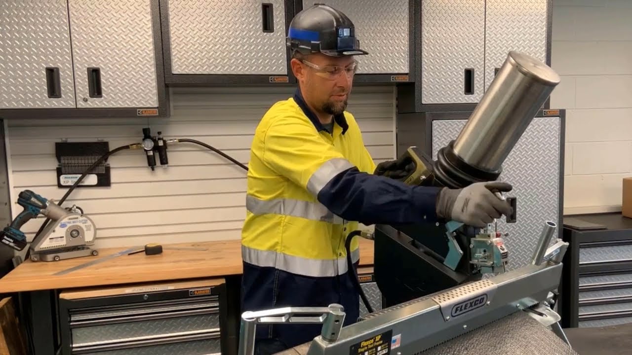 Flexco® XP™ Staple Pneumatic Applicator Installation