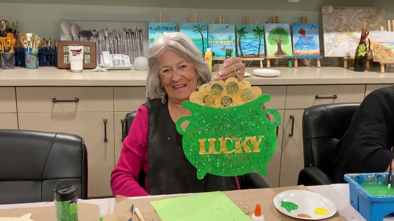 St. Patrick’s Day Door Decor Craft 🎨🍀 | Chateau Madeleine, Melbourne FL