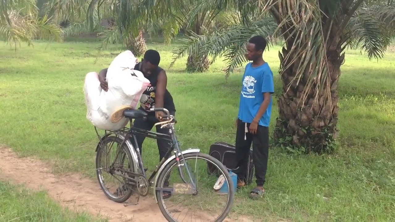 Kaje kurya bamushoye muvyuma ____-????none birangira gute?😄😄😄😄👊👊