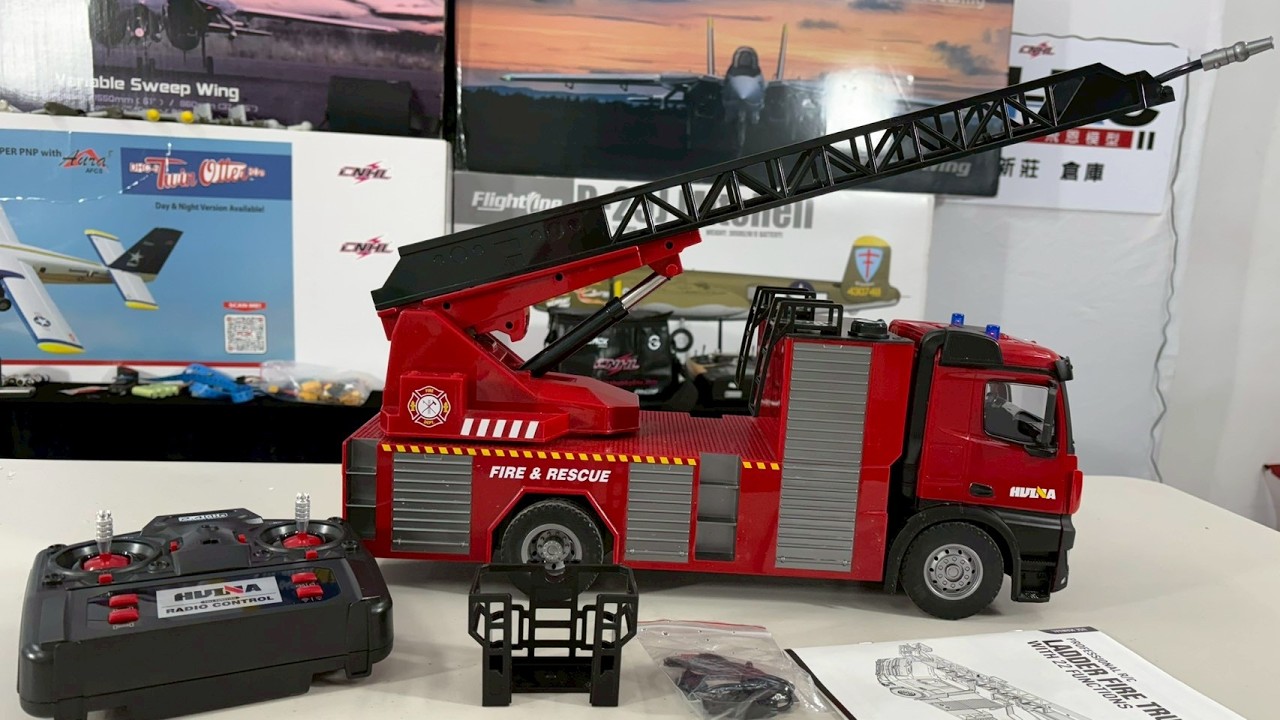 飛友代標 二手品 匯納 1/14 消防灑水車 RTR / 0元起標 請飛恩FB二手拍賣區中下標