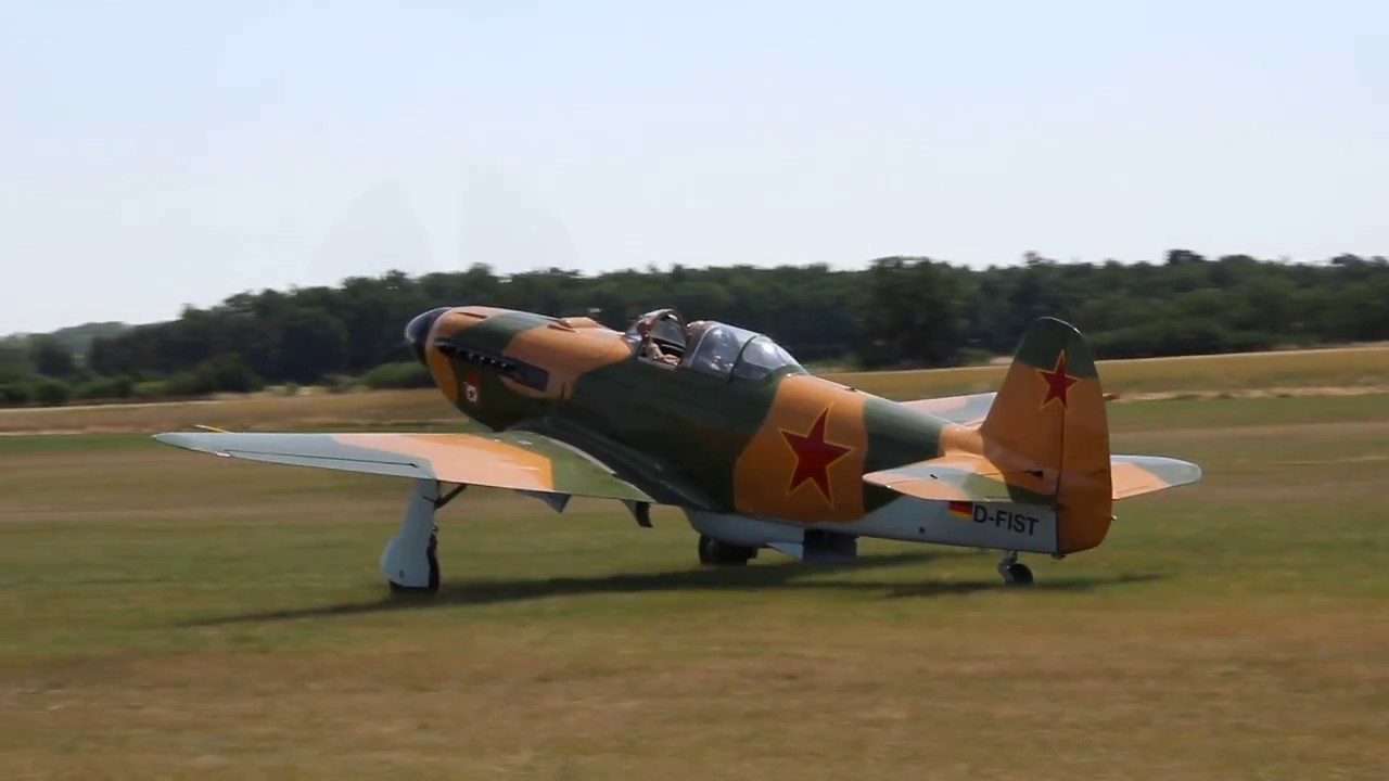 Jakovlev Jak-9 (Memorial Air Show)