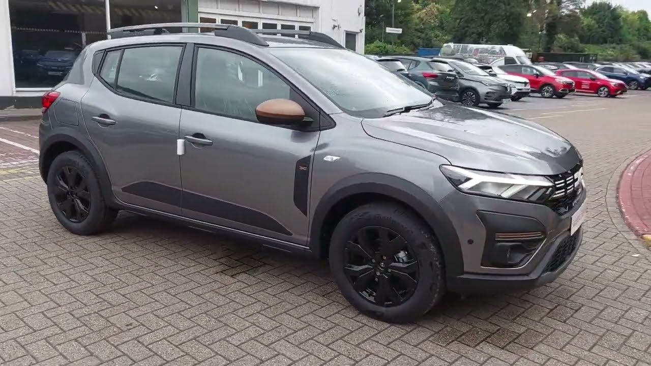 BRAND NEW 2024 DACIA SANDERO STEPWAY EXTREME PETROL MANUAL in Shadow Grey Metallic @ Dacia Croydon