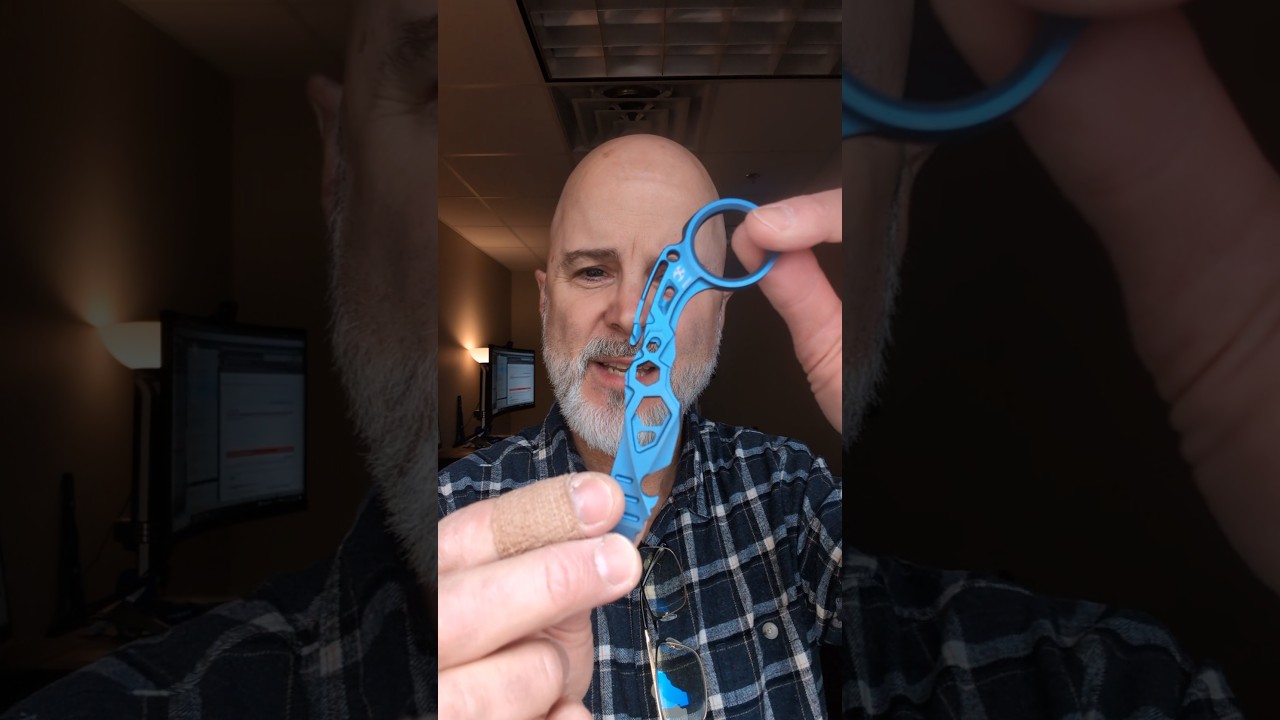 Pry with this not your knife. #youtubeshorts #tools #edc