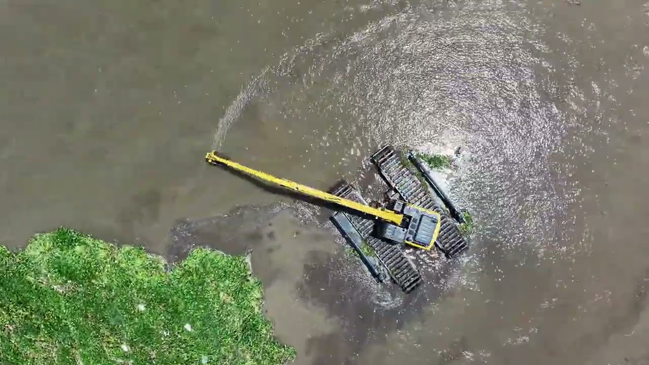 amphibious excavator 20 tons Sumitomo SH210 menyeberang sungai lebar arus deras