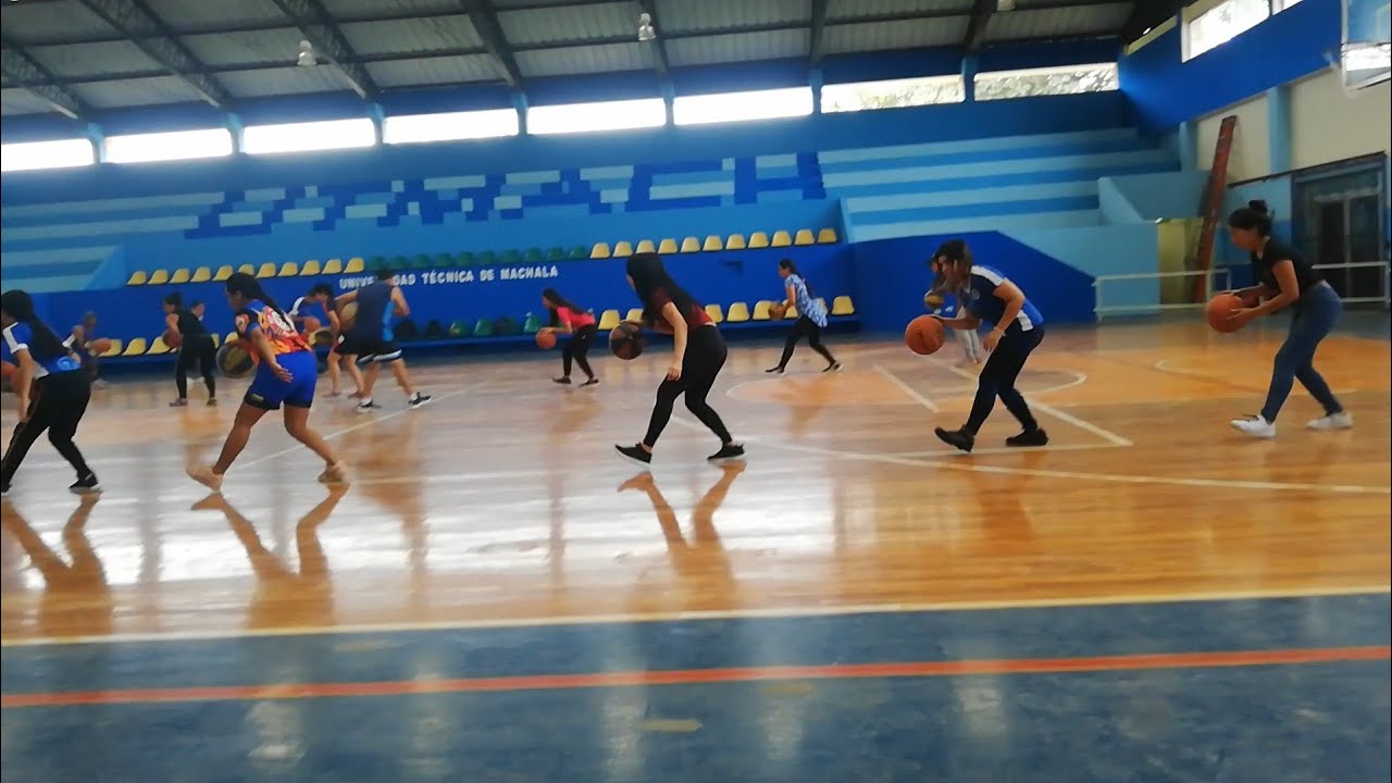 HERMOSA COREOGRAFÍA CON PELOTA DE BÁSQUET 🏀🏀🏀