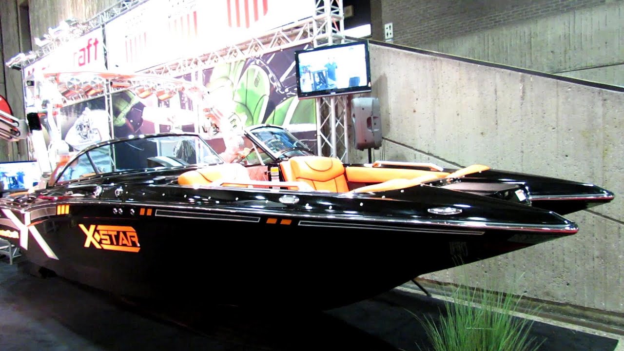 2013 MasterCraft X-Star Motor Boat - Walkaround - 2013 Montreal Boat Show