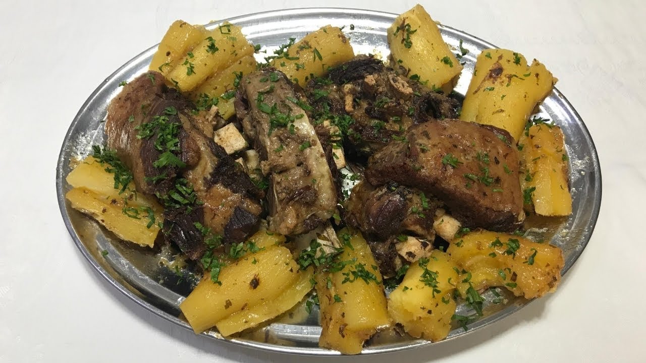 Costela Cozida na Panela de Pressão e Finalizada no Forno com Mandioca: Receita Fácil e Saborosa